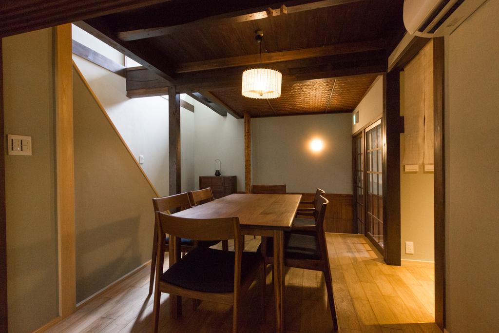 Tsukikusa An Machiya House Kyoto Rum bild