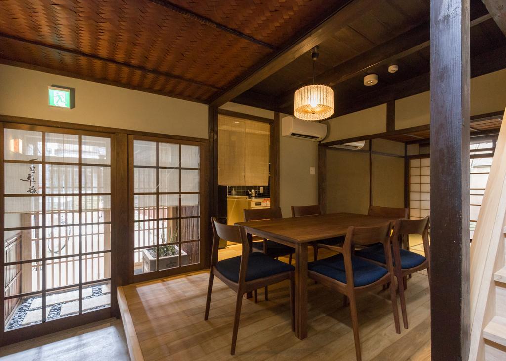 Tsukikusa An Machiya House Kyoto Rum bild