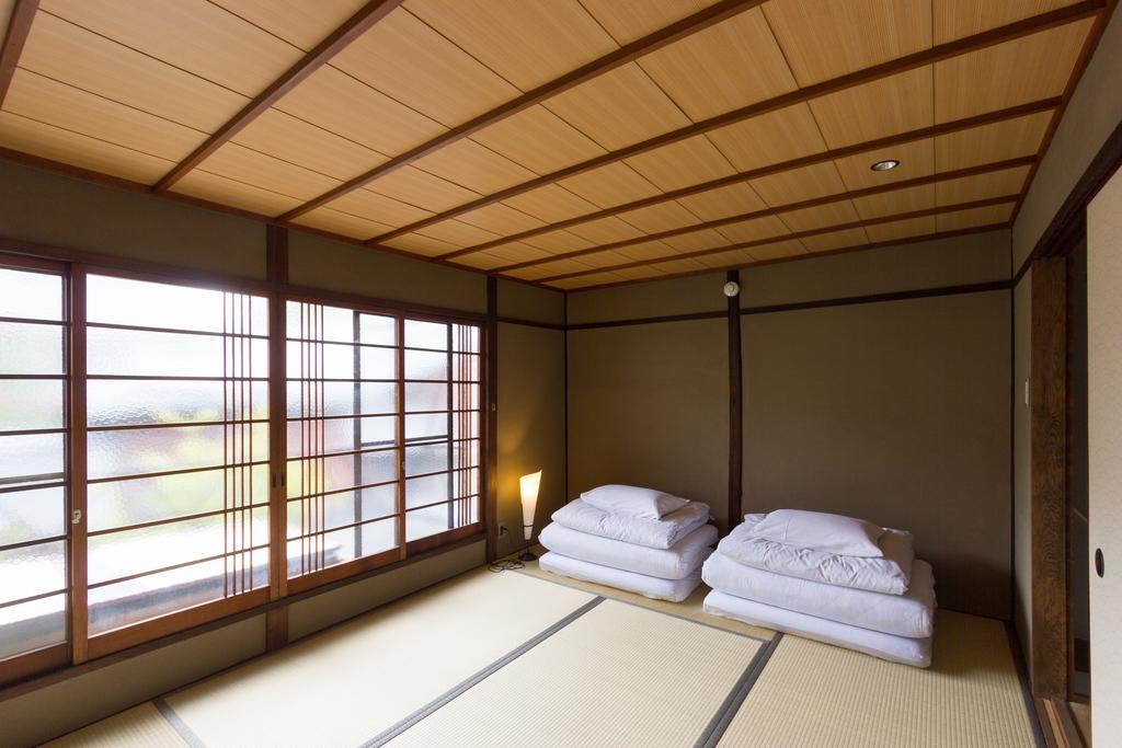 Tsukikusa An Machiya House Kyoto Rum bild